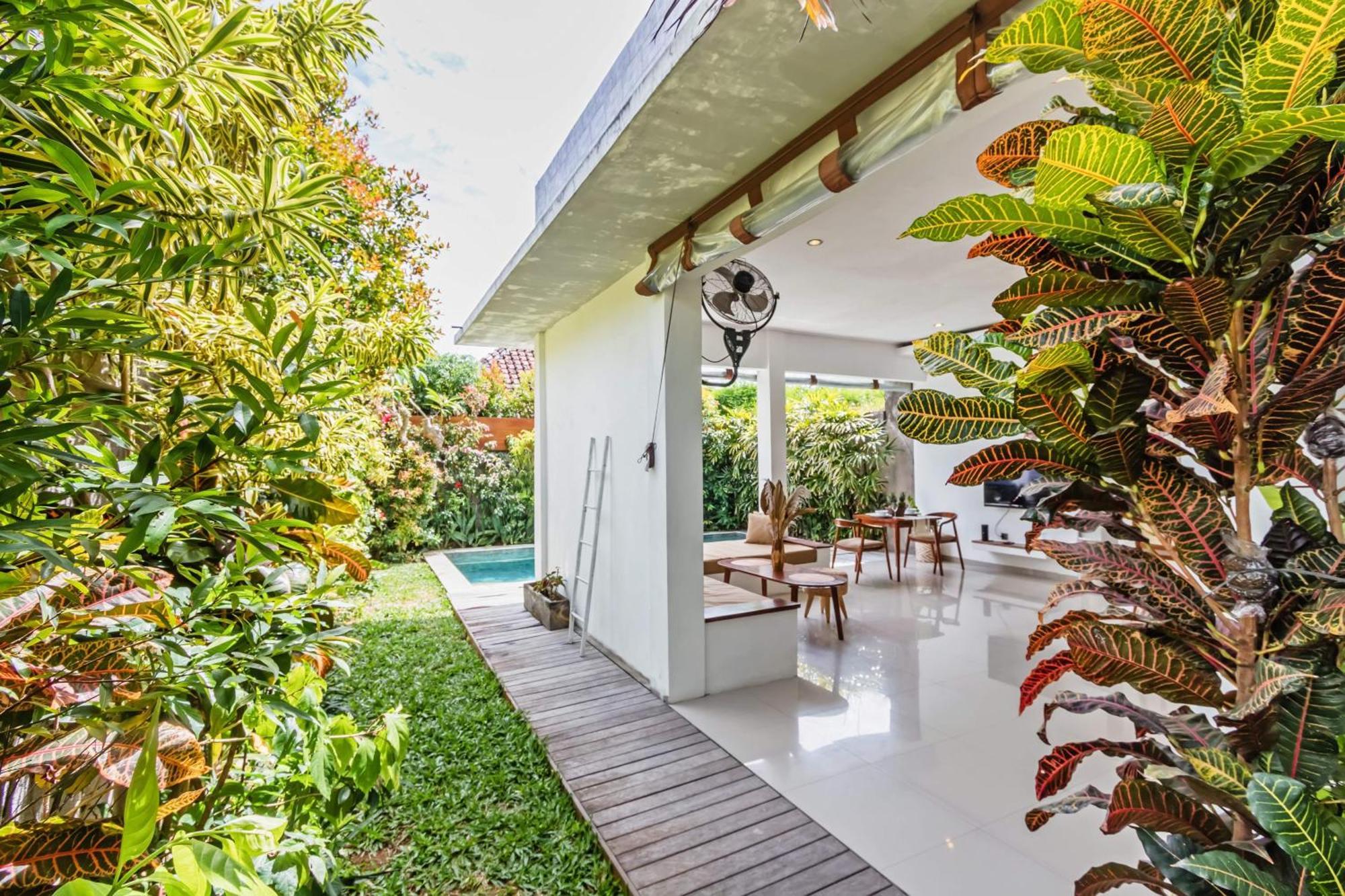 Adorable 1Br Villas In The Herat Of Seminyak Εξωτερικό φωτογραφία